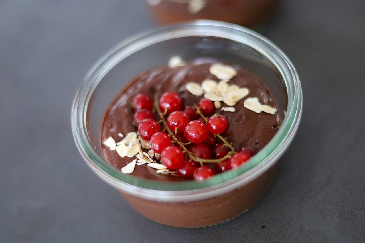 entdecken sie die köstliche welt des puddings! von cremigen schokoladenvarianten bis hin zu fruchtigen genüssen – unsere rezepte und tipps machen das puddingkochen zum erlebnis für alle sinne.