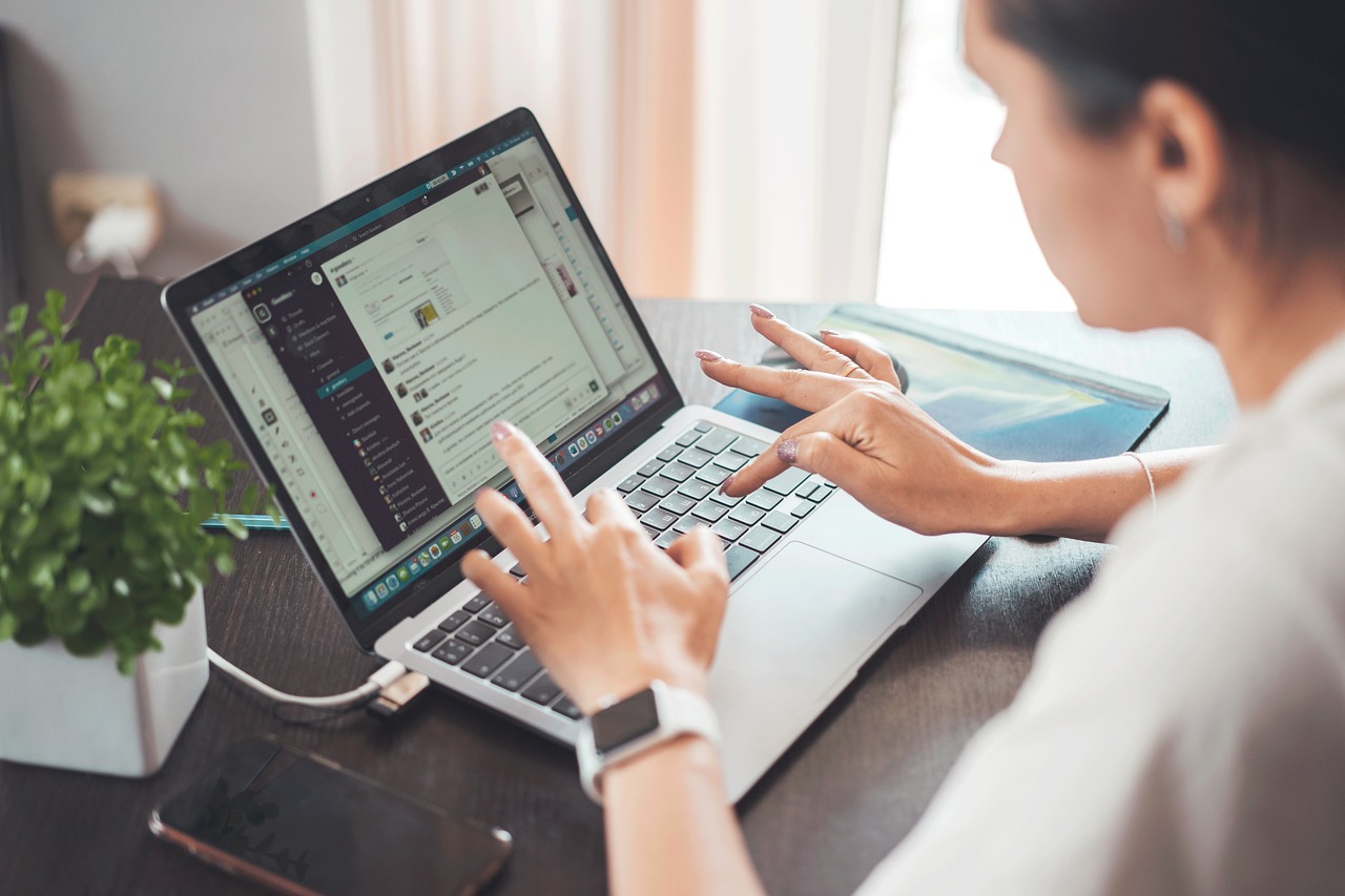 entdecken sie hilfreiche tipps und moderne lösungen für produktives arbeiten im home office. verbessern sie ihre work-life-balance mit unseren ratschlägen für ergonomisches und effizientes arbeiten von zu hause aus.
