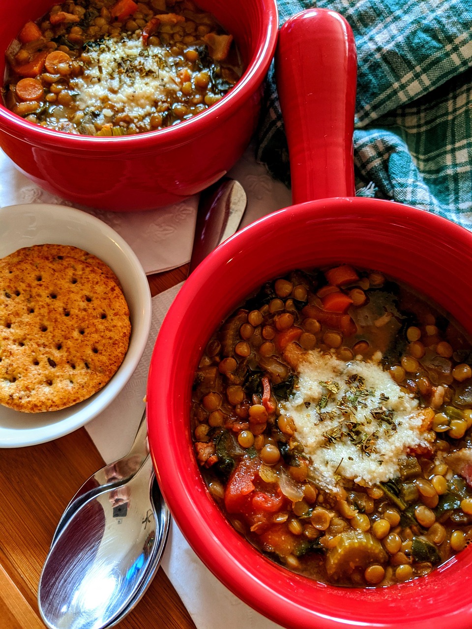 Wie macht man die perfekte Gemüsesuppe nach Großmutters Art?